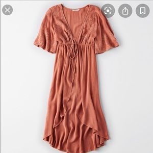 American eagle- short sleeve mauve kimono